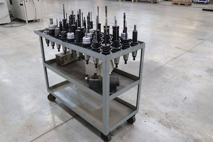 Caterpillar 50 assorted tool holders in cart (36 available) - Image 4