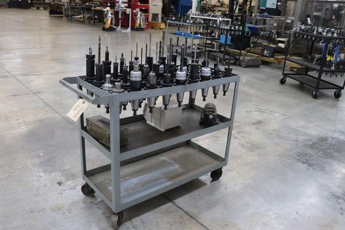 Caterpillar 50 assorted tool holders in cart (36 available) - Image 5