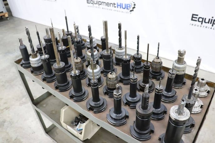 Caterpillar 50 assorted tool holders in cart (36 available) - Image 10