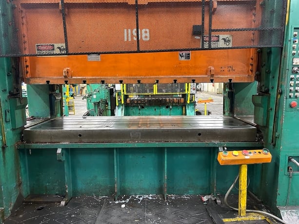 286 Ton, Stamtec #STD-260-380-125, Press, 7.9" stroke, 35.4" Shut Height, 159.6" x 49.2" tbl, 25 SPM, 141.7" - Image 9