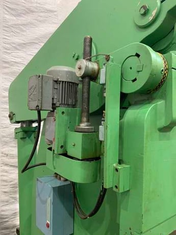 250 Ton, Accurpress #725012, hydraulic press brake, 12' overall, 126" between housing, 8" stroke, 10" throat - Image 9