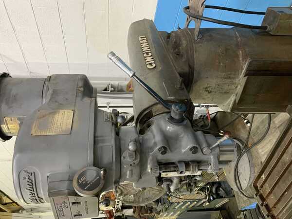 Bridgeport, vertical mill head with Cincinnati mill base, 10" x42" table, 2 HP, quick change taper in spindle - Image 5