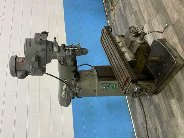 Bridgeport, vertical mill head with Cincinnati mill base, 10" x42" table, 2 HP, quick change taper in spindle - Image 8