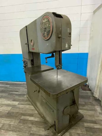 36" x 13" DoAll #3613-1, vertical saw, 26" x 26" table area, blade welder with grinder, 2 HP - Image 2