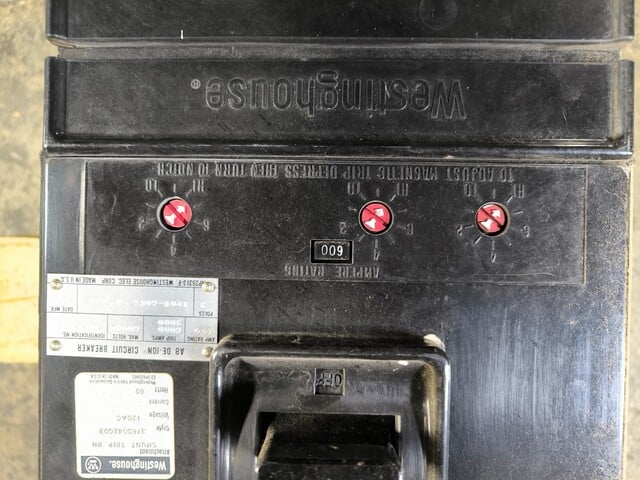 600 Amp, Westinghouse AB-DE-ION, Circuit Breaker, MA3800F, 3 Pole, 120 VAC - Image 3