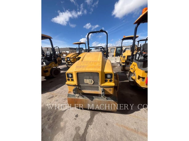 Cat CC2.7, Backhoe Loader, 837 hours, S/N: 64500106, 2021 - Image 2