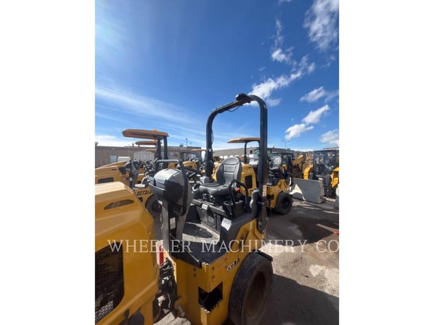 Cat CC2.7, Backhoe Loader, 837 hours, S/N: 64500106, 2021 - Image 3