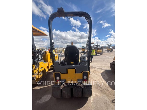 Cat CC2.7, Backhoe Loader, 837 hours, S/N: 64500106, 2021 - Image 5