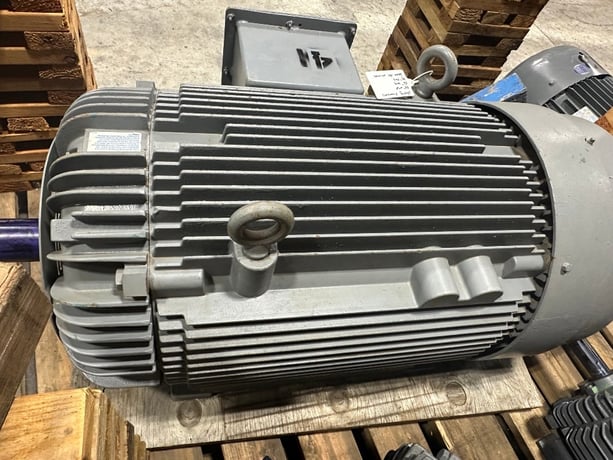250 HP 1800 RPM Master Duty Master 841 XL, Frame 449T, TEFC, MODEL: P 4 4 G 0 7 1 0 B, 460 Volts - Image 3