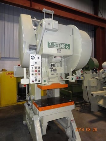 60 Ton, Minster #6, OBI press, 3.5" stroke, 2.75 power ram adj., 13.25" Shut Height, 0-120 SPM,air clutch & - Image 1