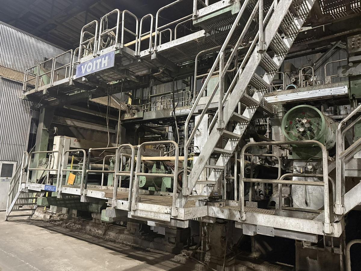 Voith #Fourdrinier (GBM) paper machine, 72" dia dryers, dual shoe press, 2002, available in sections - Image 5