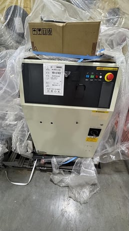 Fanuc, M-2000iA/2300, 6-Axis robot with R-30iB Control, 2300 Kg payload, 3734mm reach, new, never used, 2019 - Image 4