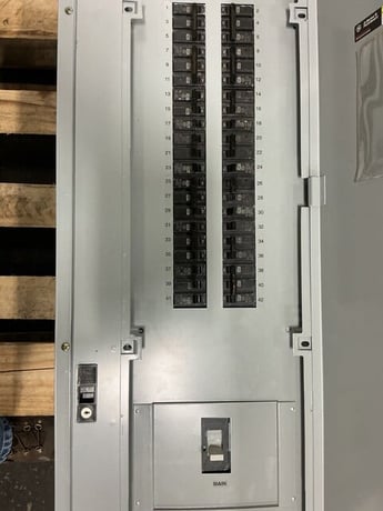 600 Amp. General Electric, AQF3426JBX Series II, panelboard, 4W, 120/208Y Volts, 3 phase - Image 8