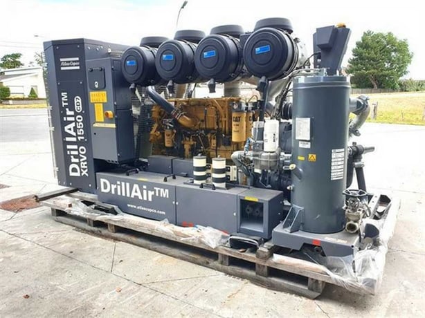 1525 cfm, 365 psi, Atlas Copco #XRVO1550CD7, air compressor, 56 hours, 700 HP Caterpillar C18 engine, Tier 3 - Image 3