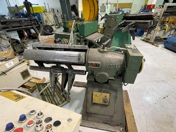 6000 lb. Littell #60-30, pull off coil reel, 30" width, 48" outside dimensions, 16"-20" expansion range - Image 1