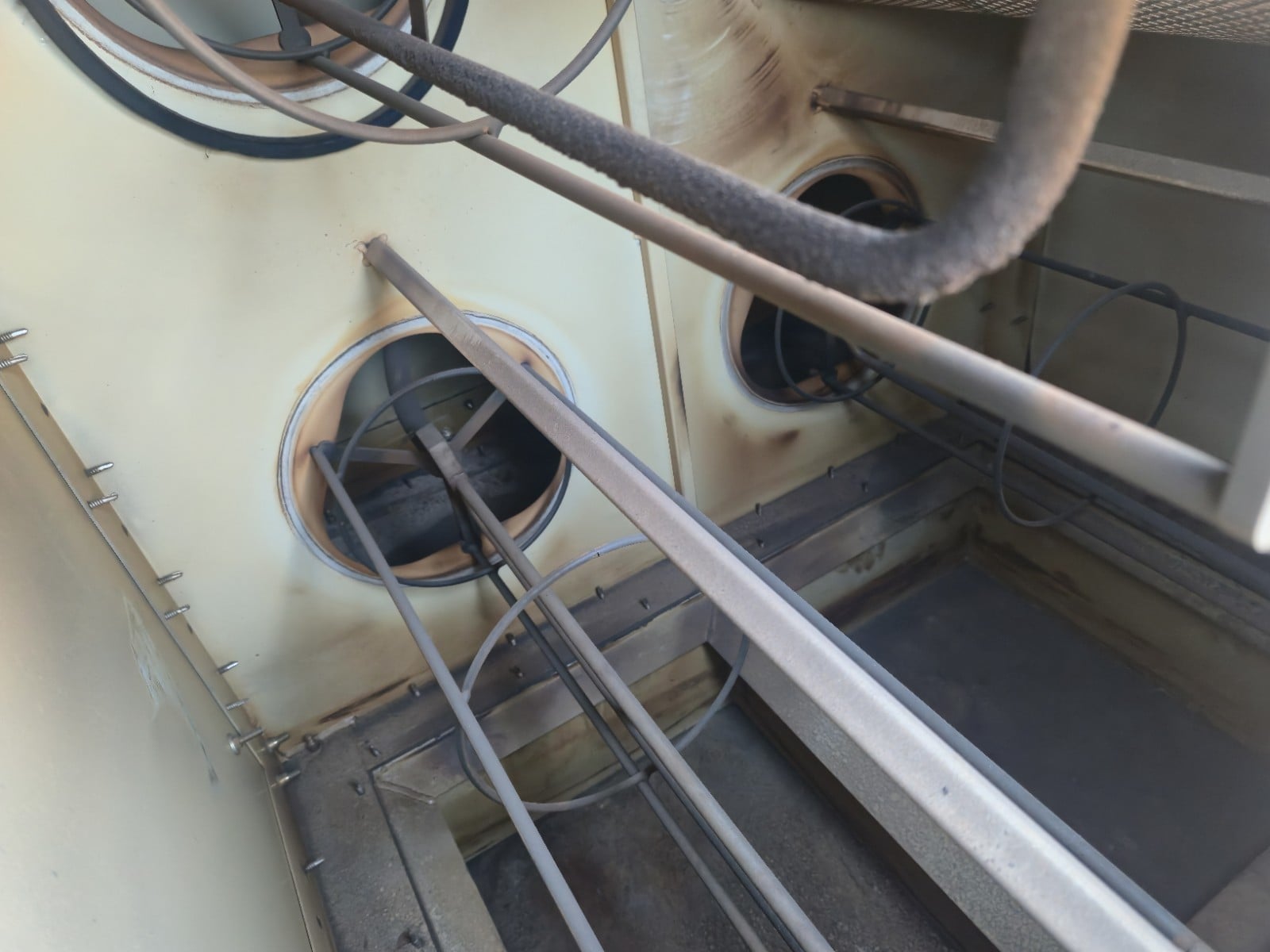 4000 cfm Microair #RP8, cartridge dust collector, Mitsubishi laser - Image 5