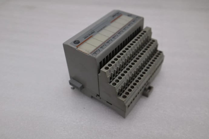 Allen-Bradley Bradley 1794-IE8 AB Flex I/O 8-Point Analog Input STOCK H1382A - Image 3