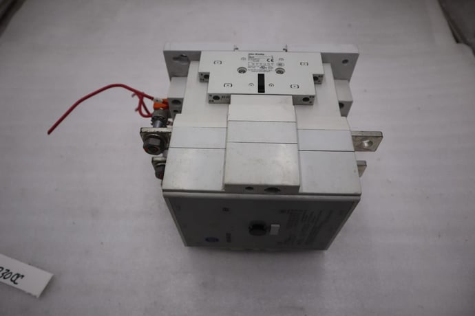 Allen-Bradley 100-D420 Industrial Contactor 100-D 110-130V - STOCK 3729CC - Image 4
