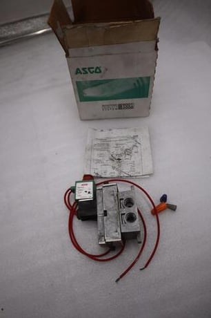 New asco u8401b101 solenoid valve 24vdc 20-150 psi - stock k-3254cc - Image 2
