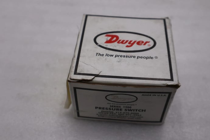 Dwyer 1910-5 pressure switch, differential series 1900 - stock 3837cc - Image 1