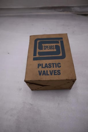 NEW OPEN BOX Spears 1829-012 1-1/4 PVC Union Ball Valve STK CC120 - Image 1