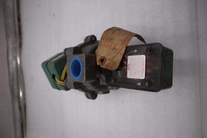 Asco 8043A47 Electric Solenoid Valve Pipe Size 1" NPT Coil 120 VAC - STK 5724CC - Image 4