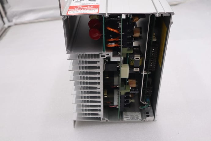 Danfoss 175L1018 VLT Type 3002 Variable Speed Drive NEW STOCK 2190 - Image 7