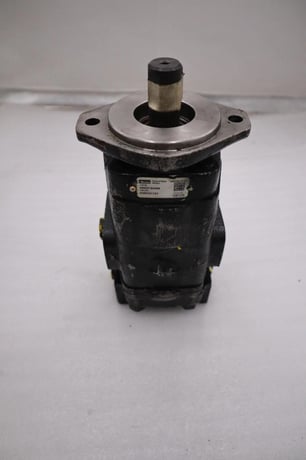3269121137 Parker Commercial Intertech Gear Pump STOCK H1832 - Image 3