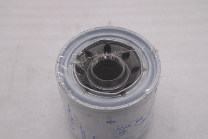 NEW OPEN BOX Donaldson P564424 Hydraulic Filter STOCK H957 - Image 2