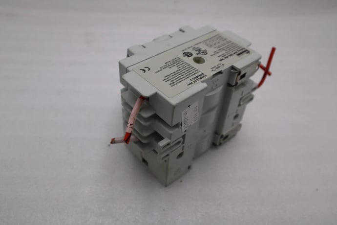 Bussmann rdf30cc-3 fusible disconnect switch 30a 600vac 3ph stk h1729 - Image 4