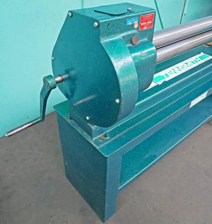4' x 16 gauge Tennsmith #SR-48, Heavy Duty Initial Pinch Slip Roll, w/ Stand, 3" diameter rolls - Image 8