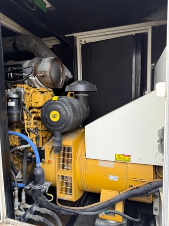 60 KW Caterpillar #APS60, Mobile Diesel Generator, 1800 RPM, 208/90 amps, 208/480 Volts, 6593 hours, 2014 - Image 8