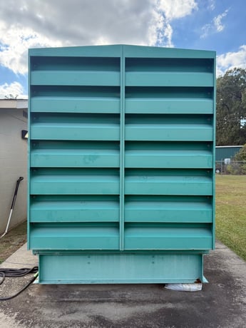 450 KW Cummins #450GFGA, Stationary Natural Gas Generator, 1800 RPM, 675 amps, 277/480 Volts, 205 hours, 2011 - Image 2