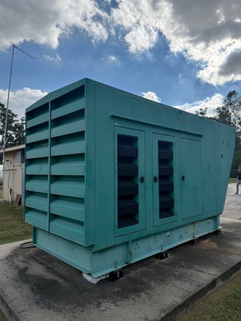 450 KW Cummins #450GFGA, Stationary Natural Gas Generator, 1800 RPM, 675 amps, 277/480 Volts, 205 hours, 2011 - Image 3