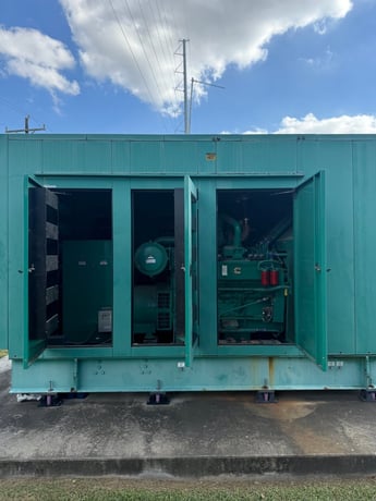 450 KW Cummins #450GFGA, Stationary Natural Gas Generator, 1800 RPM, 675 amps, 277/480 Volts, 205 hours, 2011 - Image 8