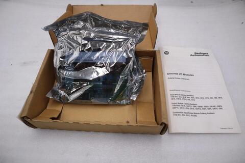 NEW Allen-Bradley Bradley 1746-IA8 /A SLC 500 AC Digital Input Module - STOCK 3847CC - Image 2