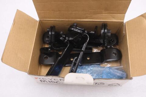 NEW OPEN BOX KEYENCE OP-86935 Brackets STOCK K3993CC - Image 1