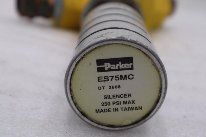 Ross lox pneumatic valve y1523c6002 stock 4915 - Image 4