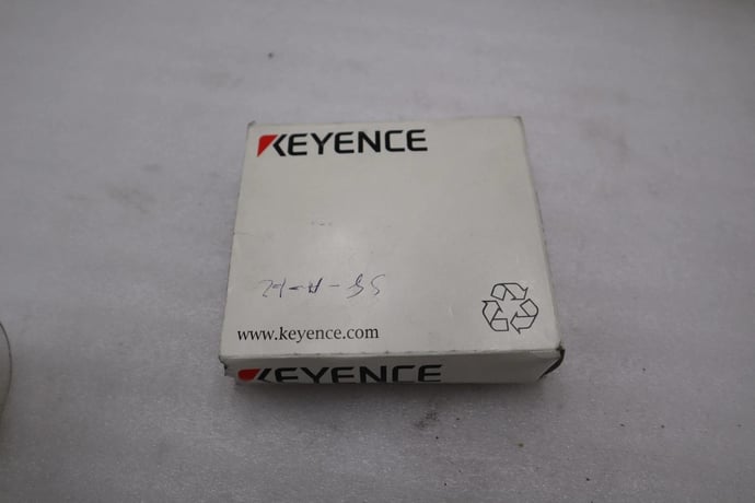 NEW OPEN BOX Keyence FT-H30 Sensor STOCK K2096CC - Image 1