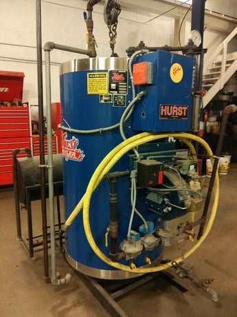 25 HP Hurst #4VT-G-20-150, firetube, 150 psi, 2001 - Image 1