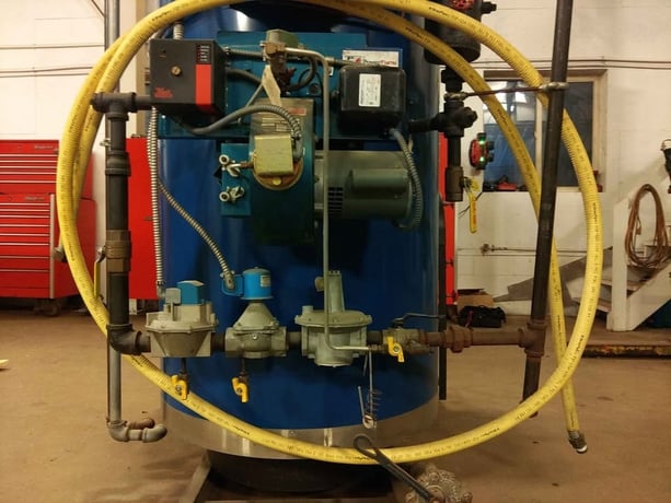 25 HP Hurst #4VT-G-20-150, firetube, 150 psi, 2001 - Image 5