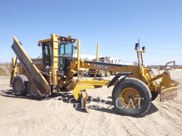 Deere & Co 770CH, Motor Grader, 15768 hours, S/N: DW770CH585482, 2002 - Image 2
