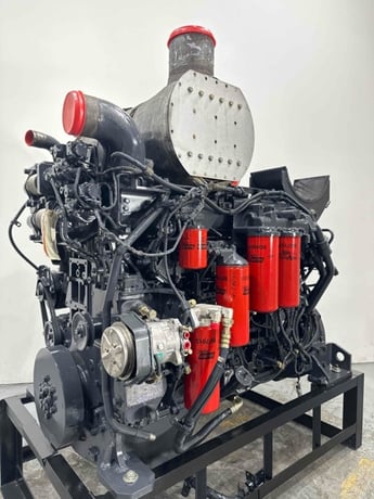 Komatsu #SAA6D140E-5, Engine - Image 1