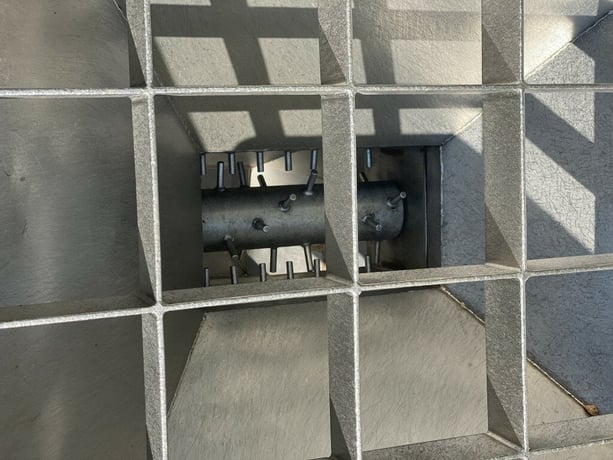 80 cu.ft. Garroutte, duplex Stainless hopper with lumpbreakers - Image 6