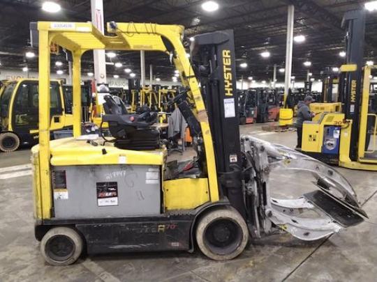 7000 lb. Hyster #E70XN-40, electric forklift, 36 V., class III, with roll clamp, 187" lift height, 2020 - Image 2