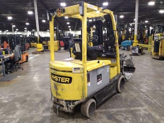 7000 lb. Hyster #E70XN-40, electric forklift, 36 V., class III, with roll clamp, 187" lift height, 2020 - Image 4