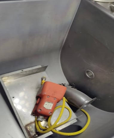 Biro #AFMG52, heavy duty auto-feed meat grinder / mixer, 10 HP - Image 5