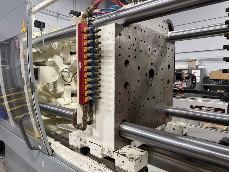 310 Ton, 21.21 oz., Engel #Emotion-1340/310, injection molding machine, 55mm screw, 2011 - Image 4