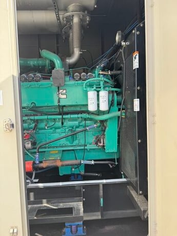 500 KW Cummins #500GFGB, Natural gas generator set, 277/480 Volts, 1800 RPM, GTA28 engine, EPA Certified - Image 4