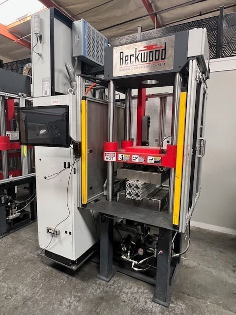 30 Ton, Beckwood #EVOx-4P30F1818, all electric high precision platen press, 18" x 18" heated platens, 800&deg; - Image 3